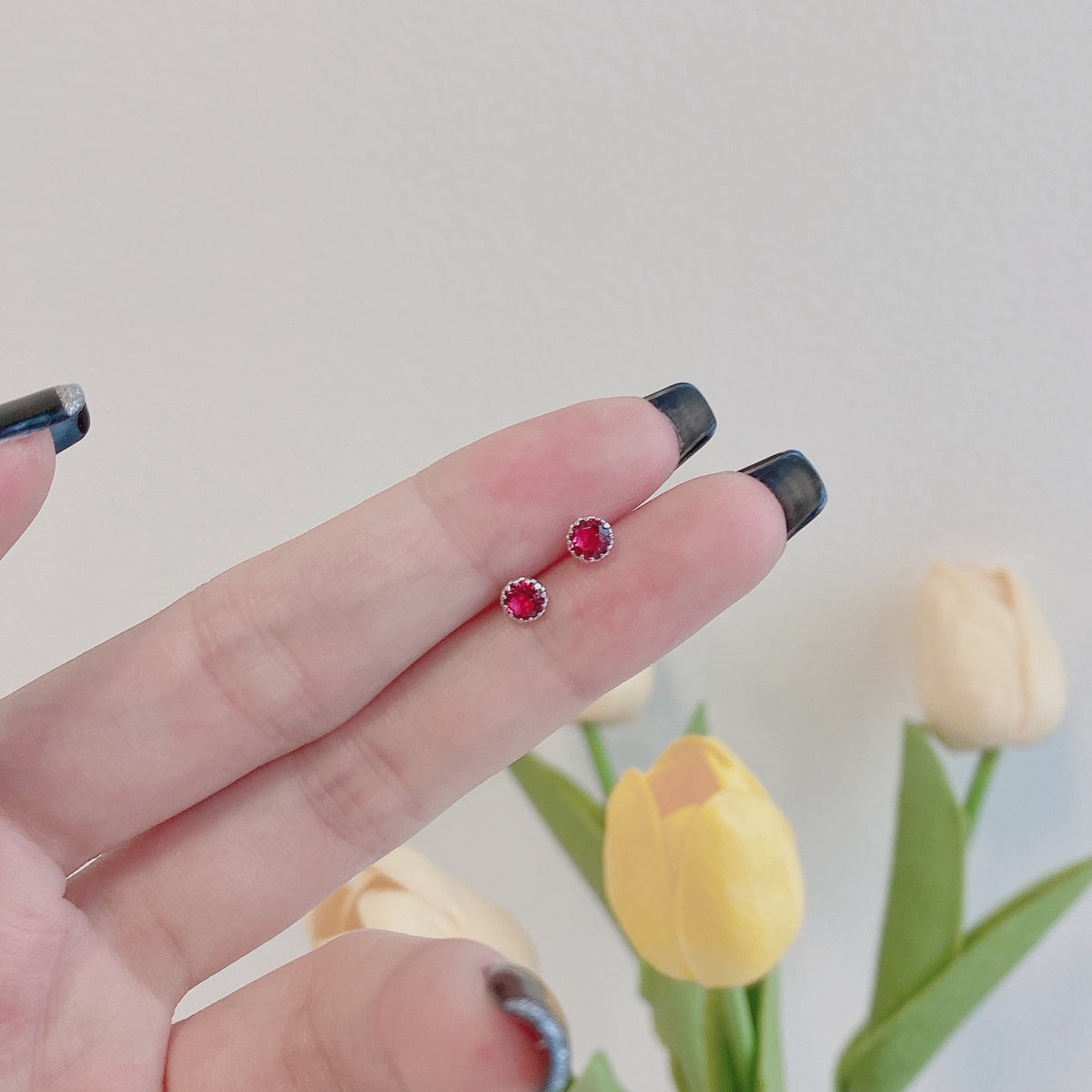 [ORA ]Sparkling Colorful Round Shape Earrings