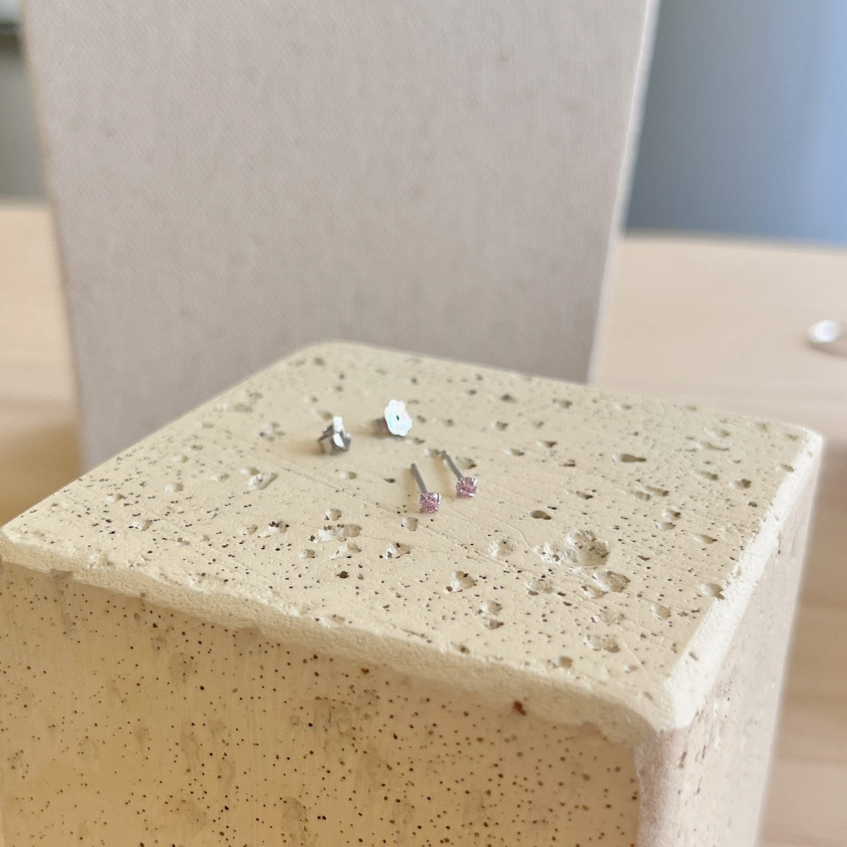 [ORA ]Delicate Solitaire Earrings