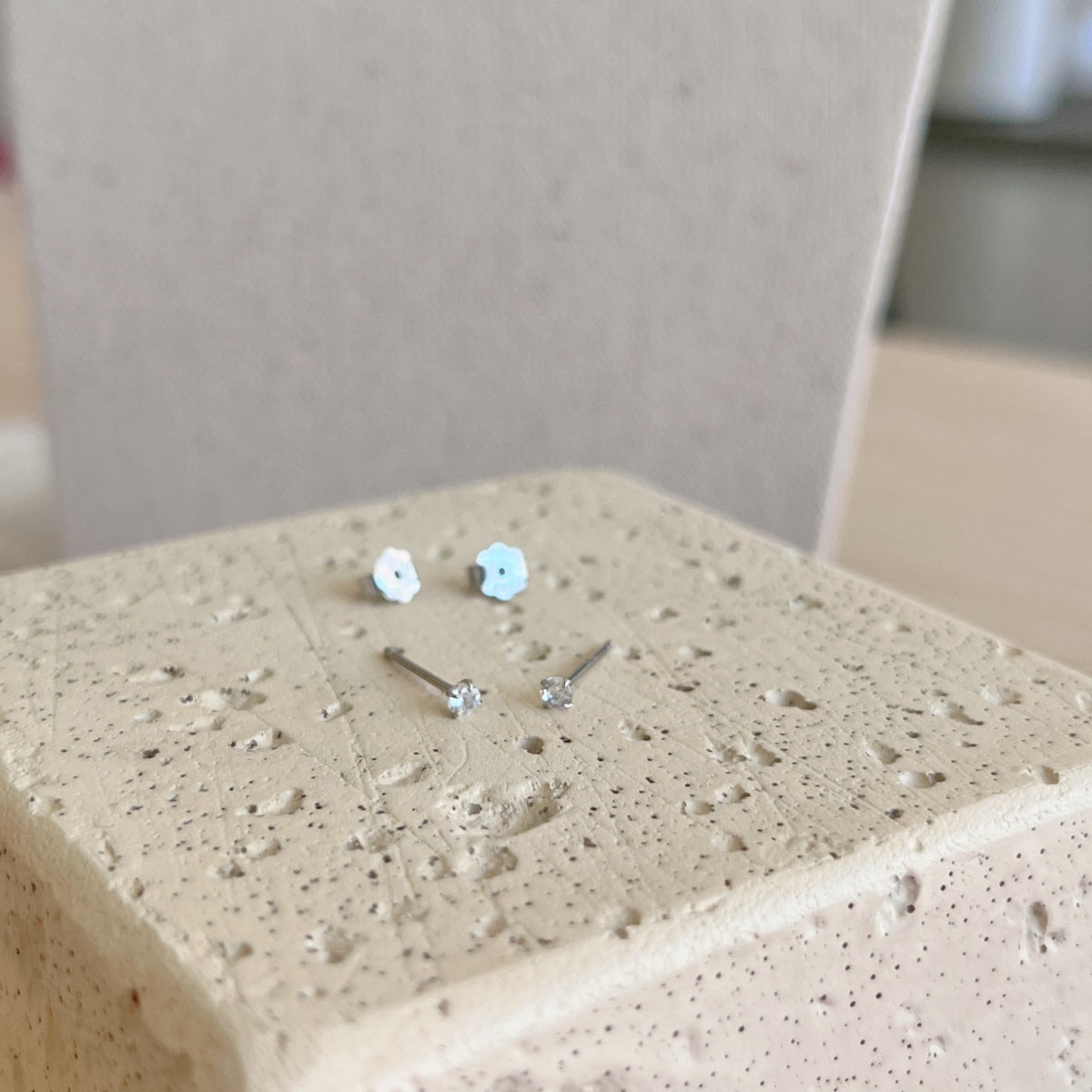 [ORA ]Delicate Solitaire Earrings