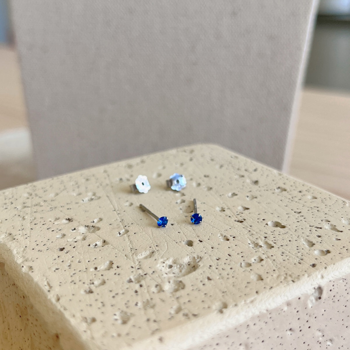 [ORA ]Delicate Solitaire Earrings