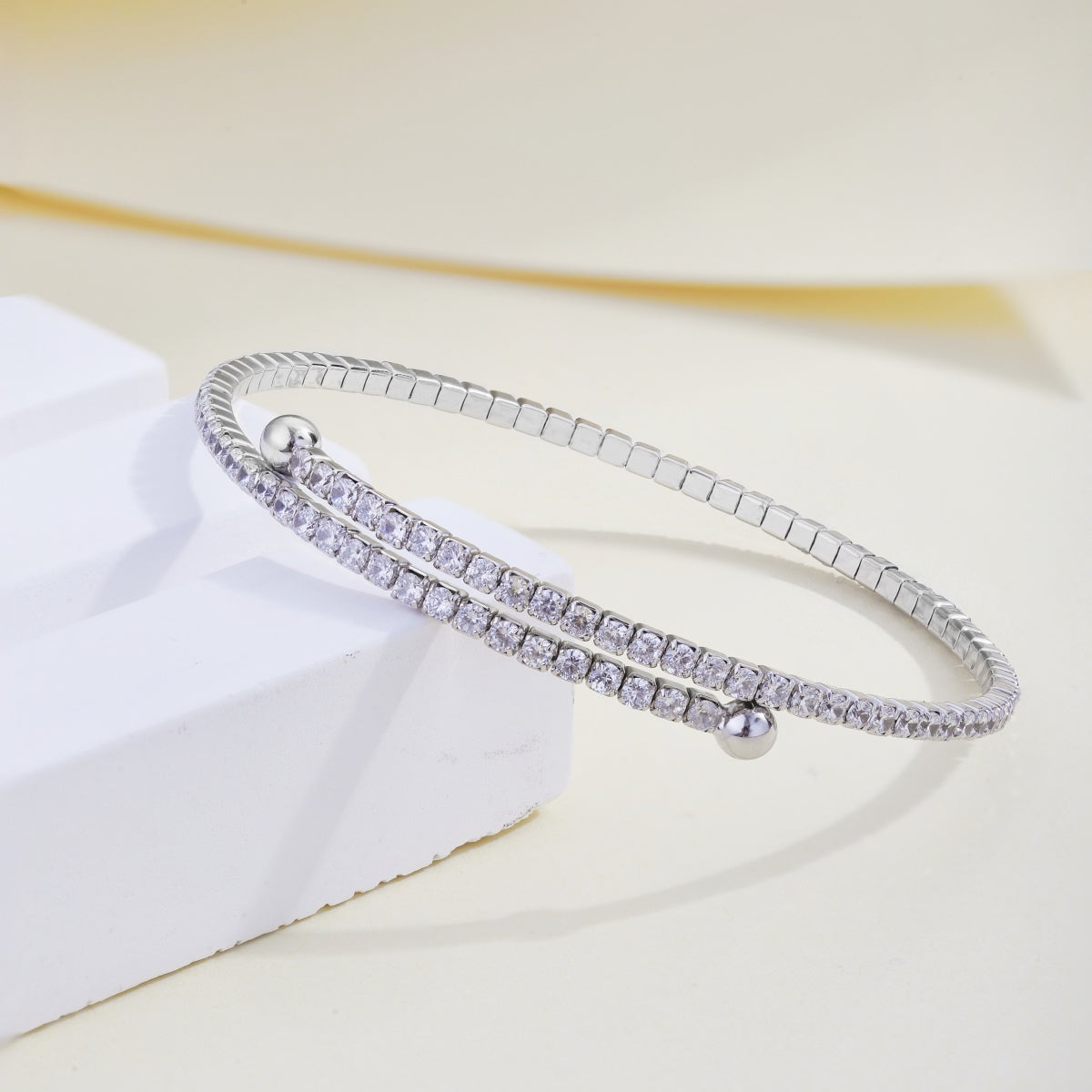[ORA]Row of Diamonds Round Fashion Bracelet