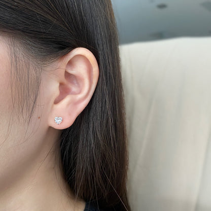 [ORA ]Sparkling Heart Shaped Simple Earrings