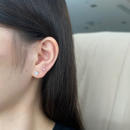 [ORA ]Sparkling Heart Shaped Simple Earrings