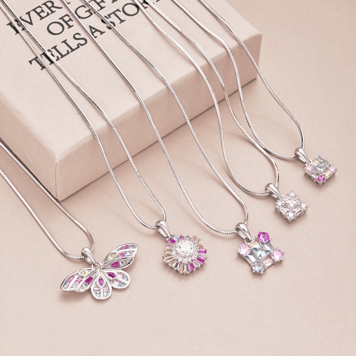 [ORA ]Gorgeous Multi Colorful Necklace