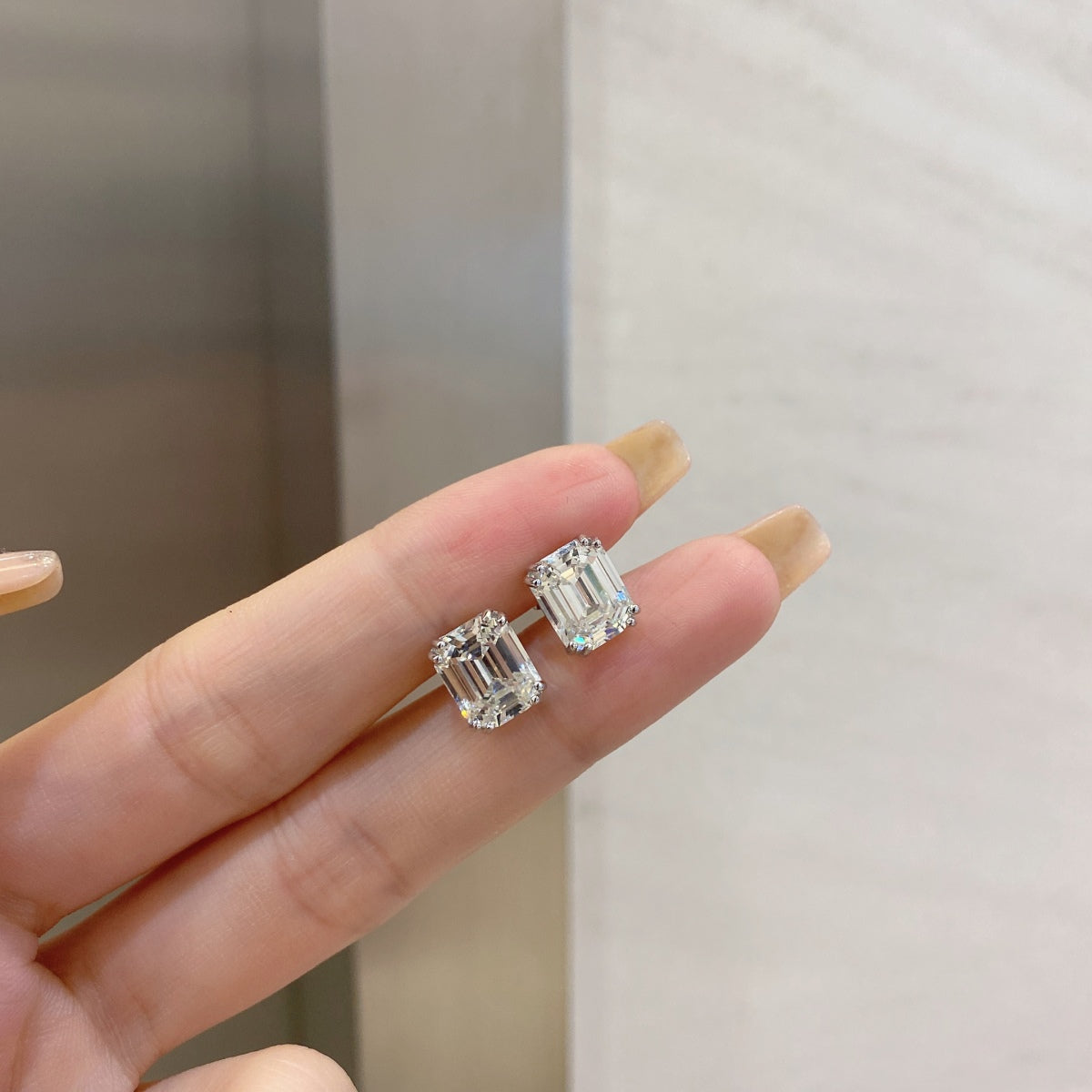[ORA]Dazzling Square Shape Earrings