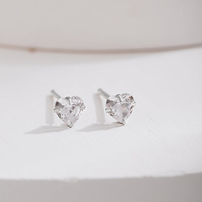 [ORA ]Sparkling Heart Shaped Simple Earrings