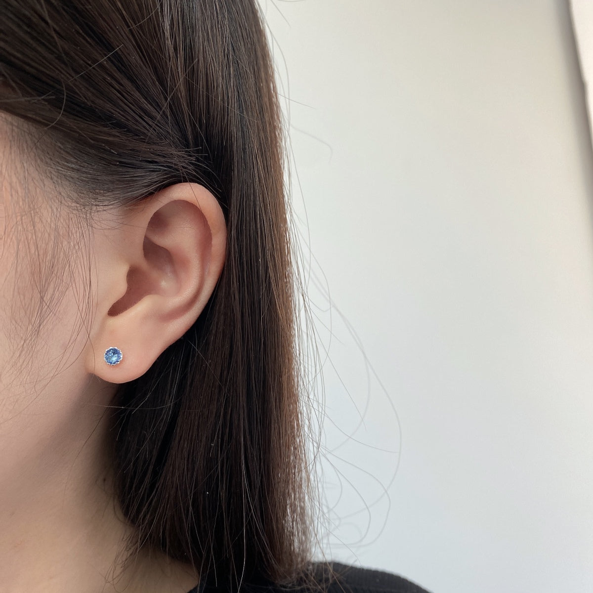 [ORA ]Sparkling Colorful Round Shape Earrings