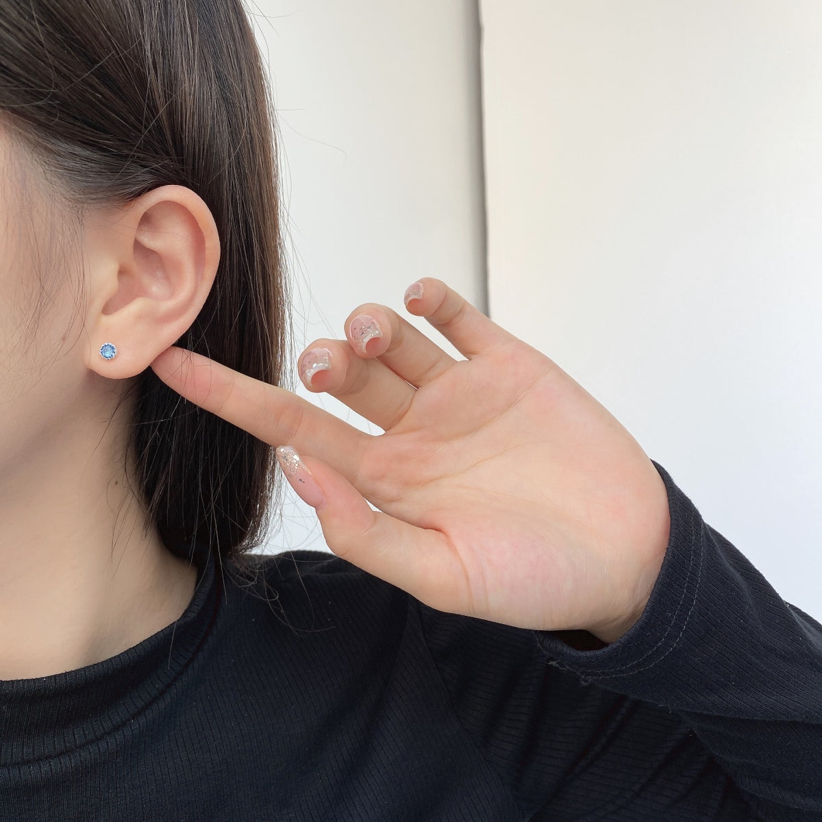 [ORA ]Sparkling Colorful Round Shape Earrings