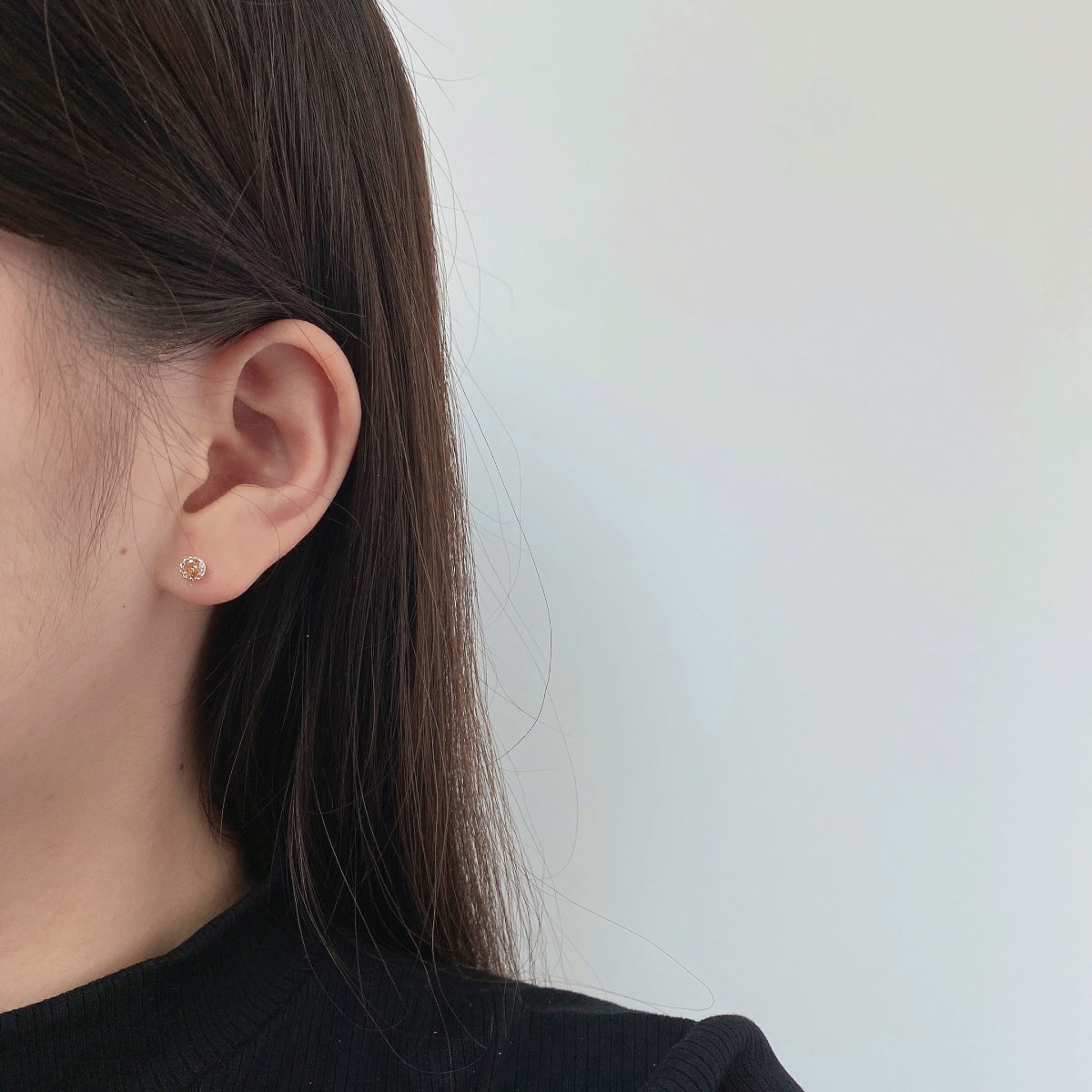 [ORA ]Sparkling Colorful Round Shape Earrings