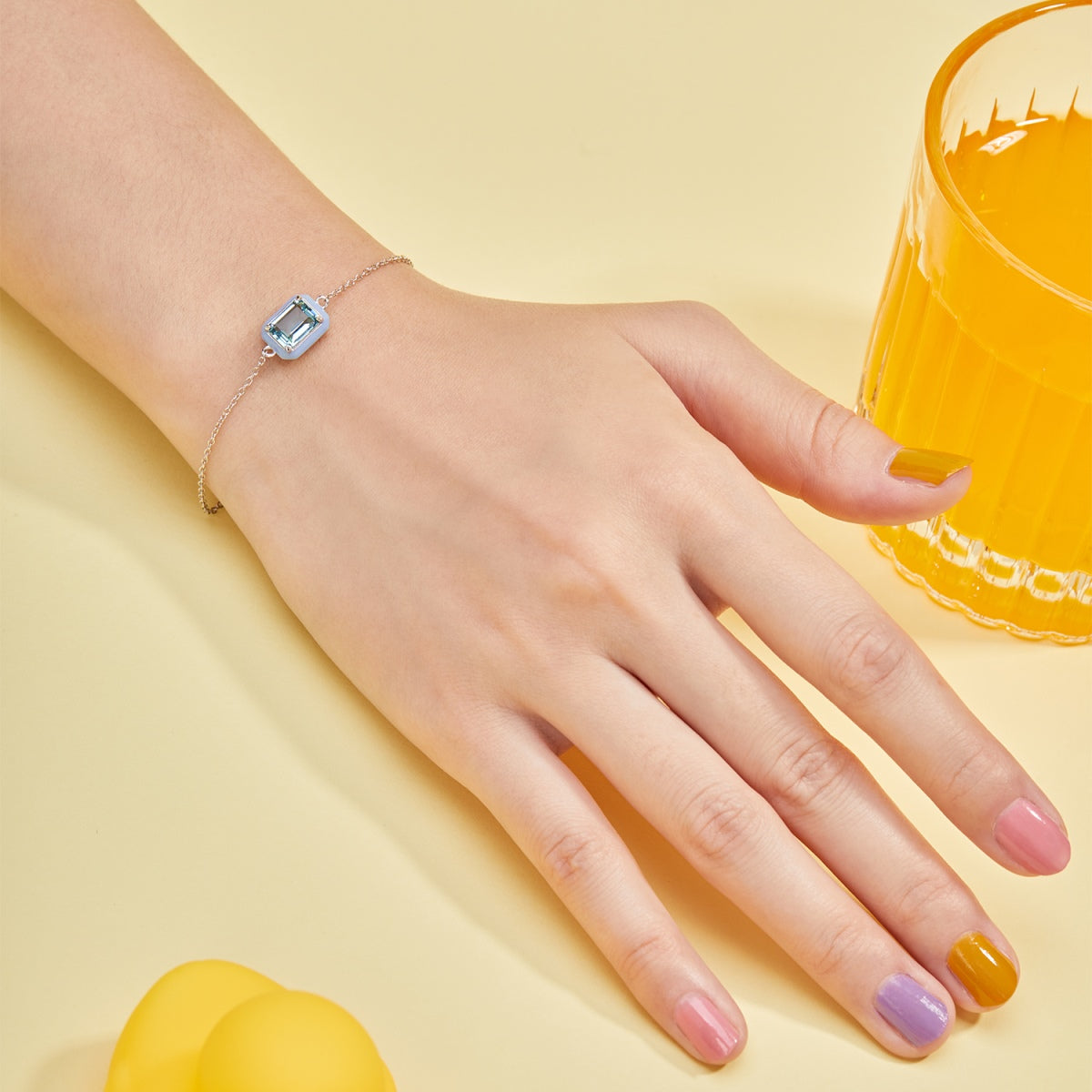 [ORA ]2.0 Carat Sparkling Colorful Emerald Cut Daily Bracelet