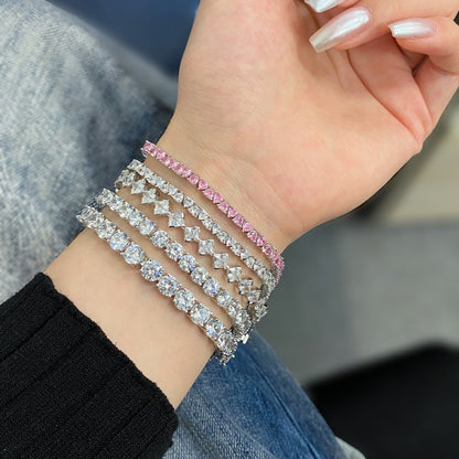 [ORA ]0.5 Carat Ornate Princess Cut Daily Bracelet