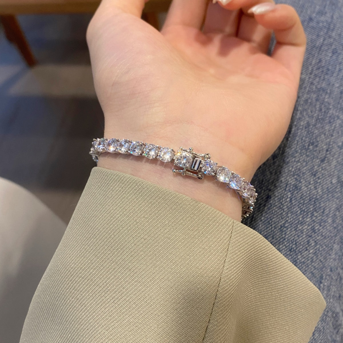 [ORA ]Ornate Sparkling Round Cut Wedding Bracelet