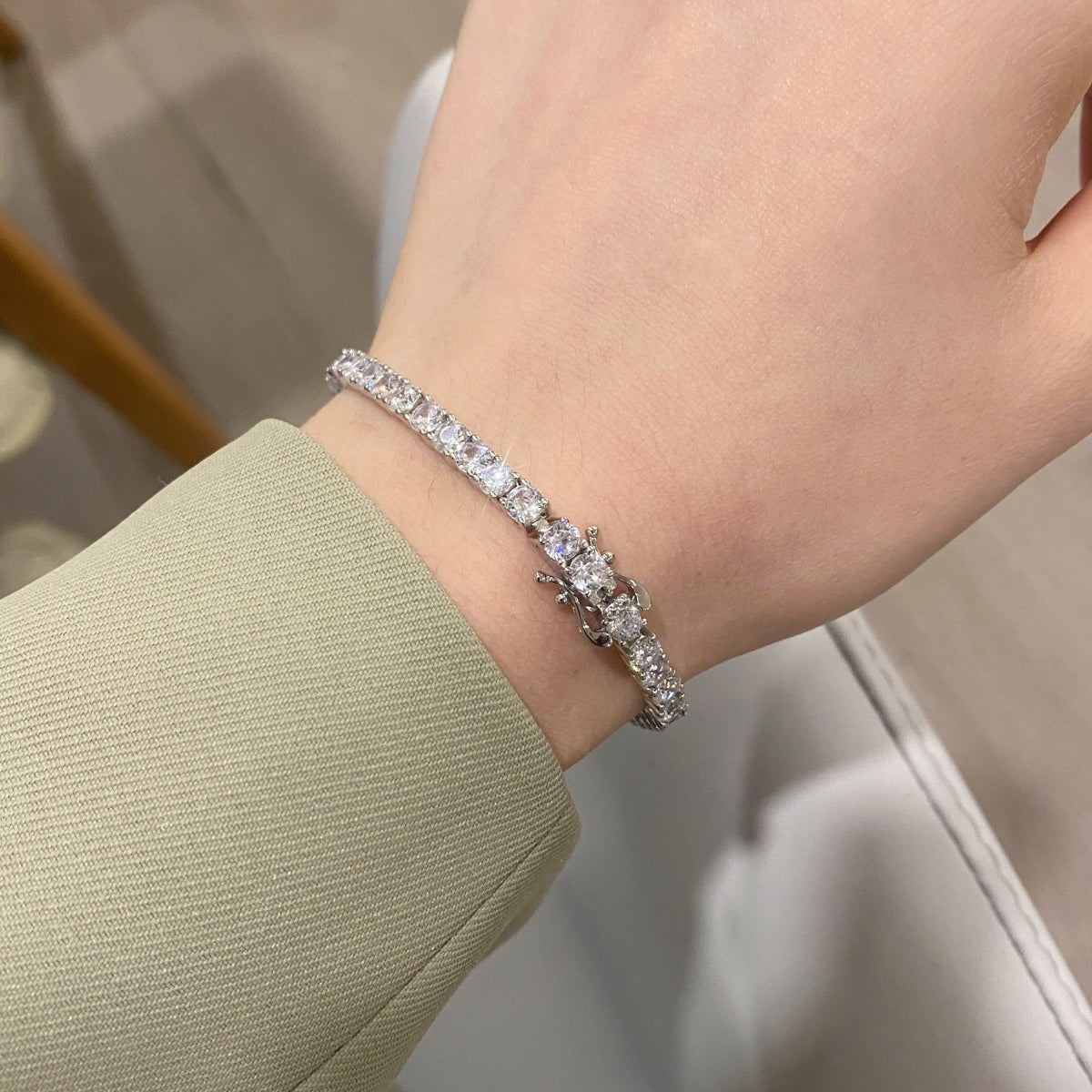 [ORA ]Luxurious Ornate Round Cut Tennis Bracelet