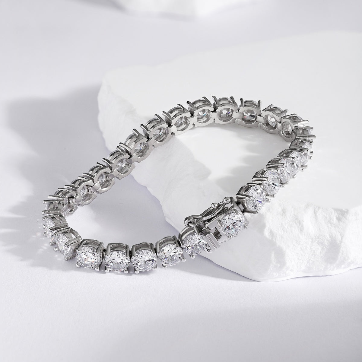 [ORA ]0.75 Carat Dazzling Round Cut Wedding Bracelet