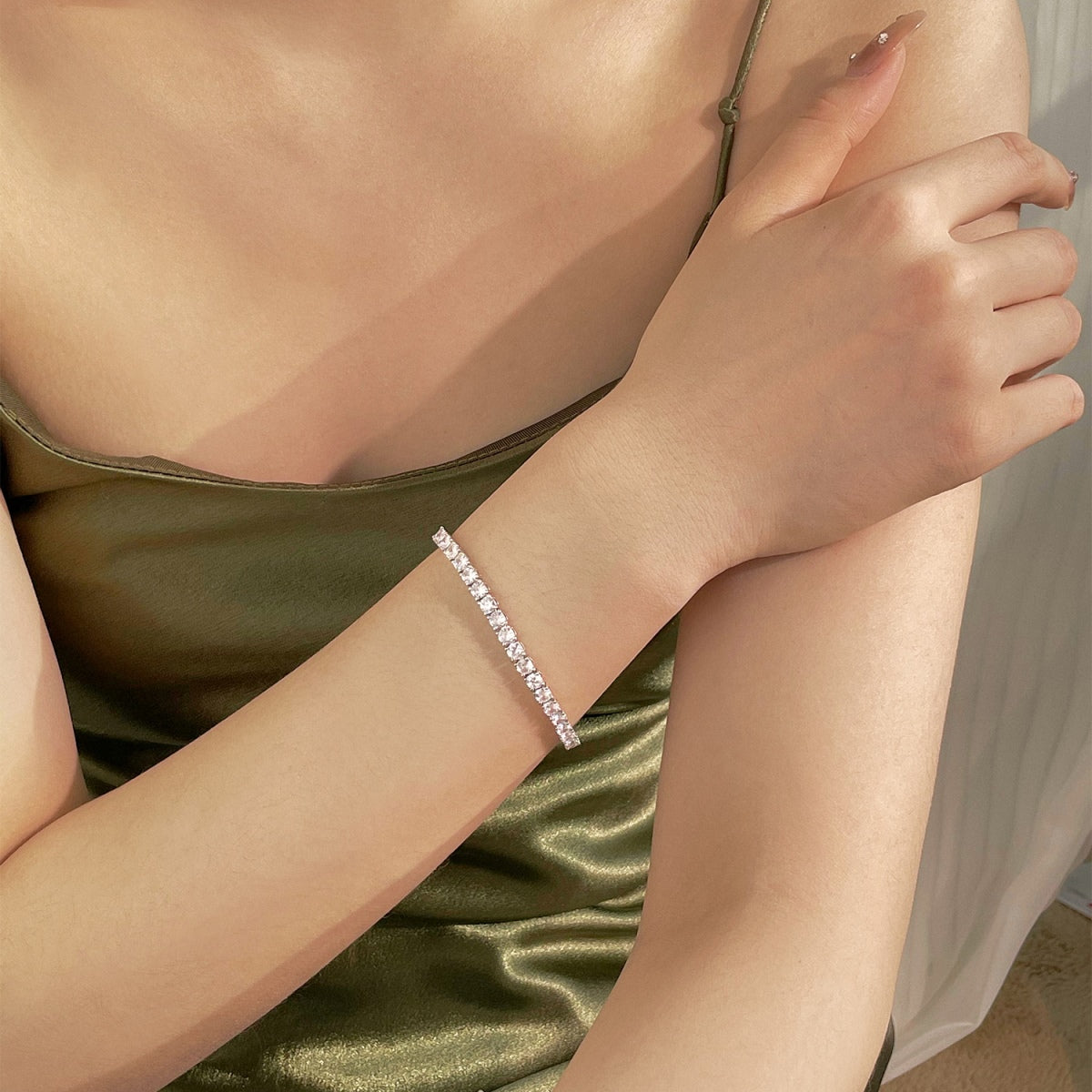 [ORA ]Luxurious Ornate Round Cut Tennis Bracelet