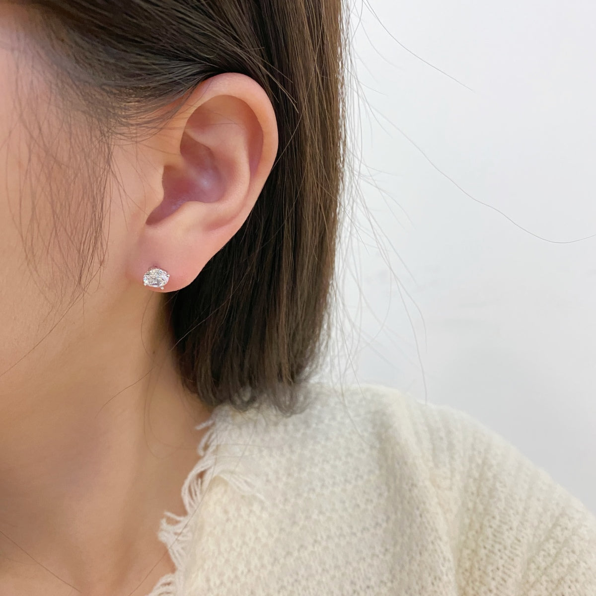 [ORA ]Unique Round Shape Earrings