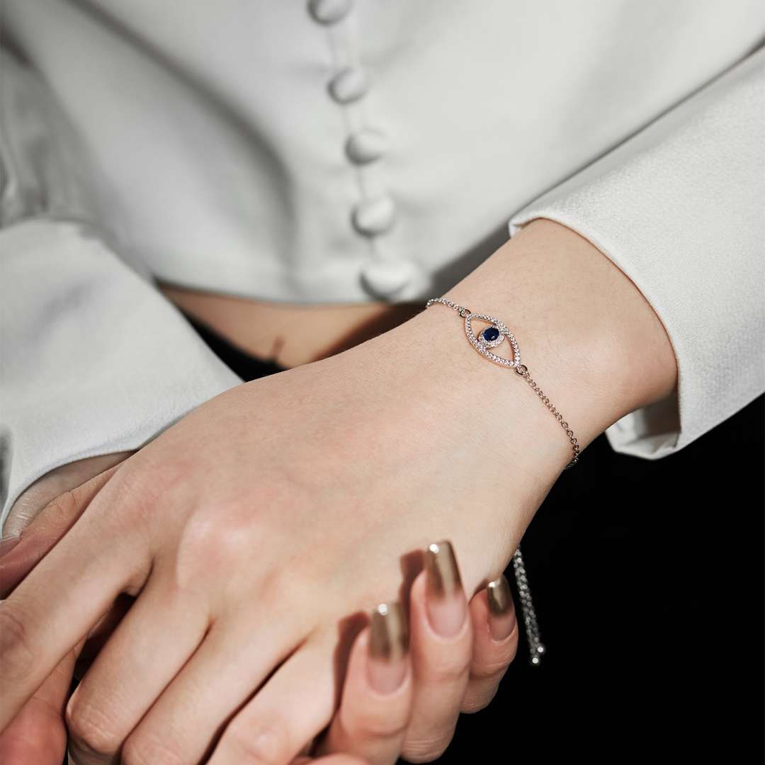 [ORA ]Devil's Eye Hollow Design Bracelet
