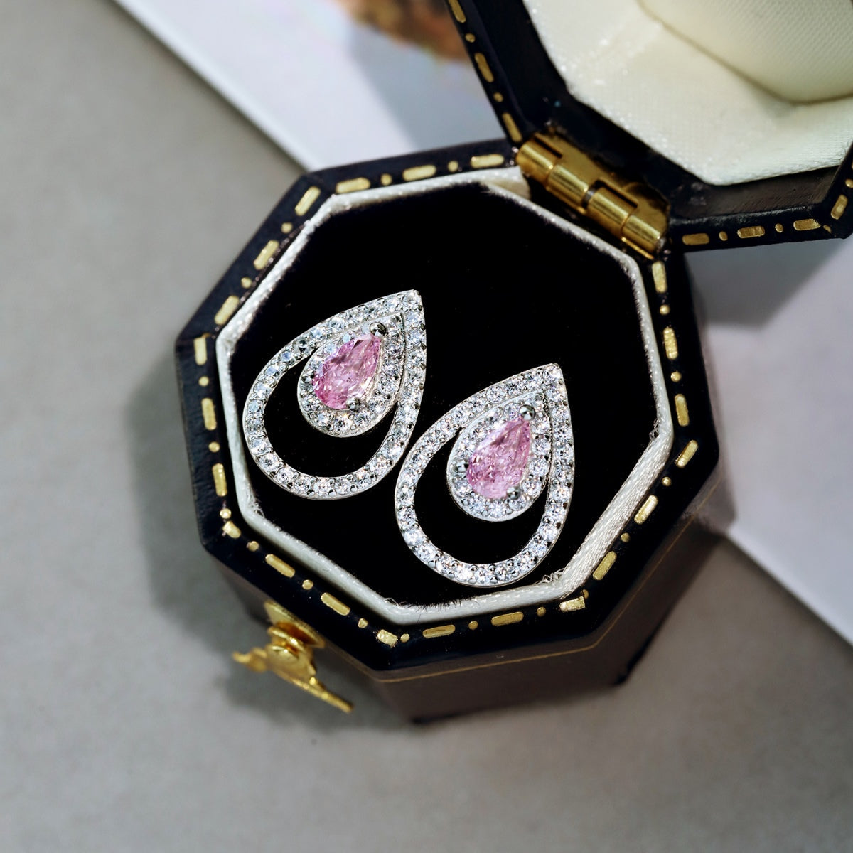 [ORA ]Sparkling Delicate Water Drop Shape Daily Earrings
