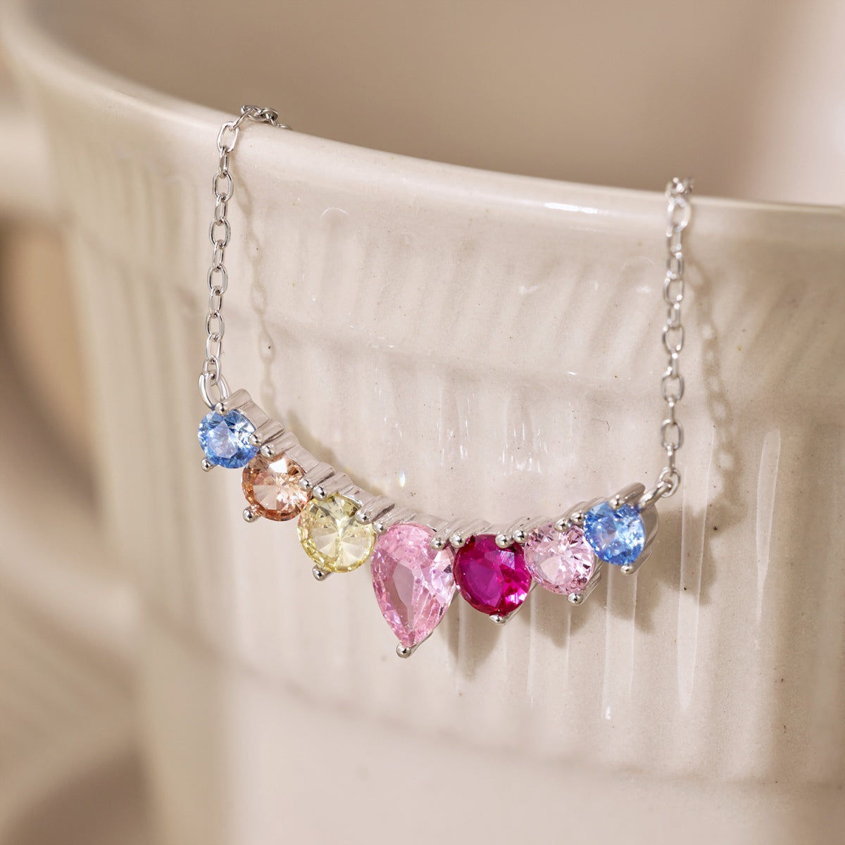 [ORA ]Dainty Colorful Heart Necklace