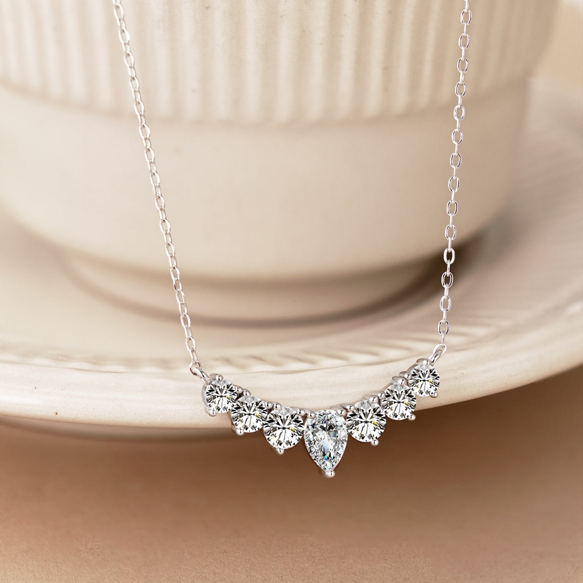 [ORA ]Dainty Colorful Heart Necklace