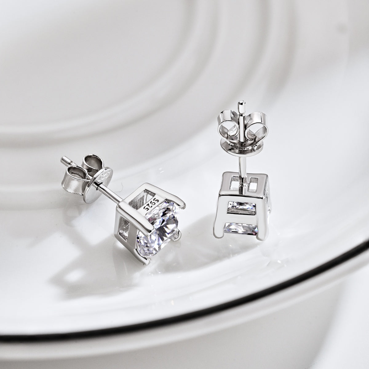 [ORA ]1.0 Carat Radiant Princess Cut Wedding Earrings
