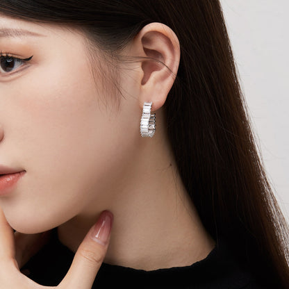 [ORA ]Radiant Heart Cutout Earrings