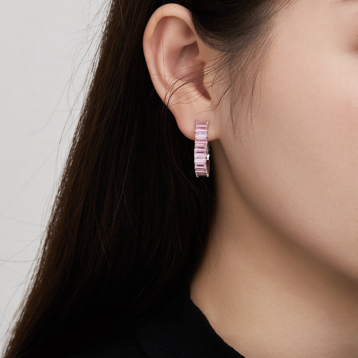 [ORA ]Radiant Heart Cutout Earrings