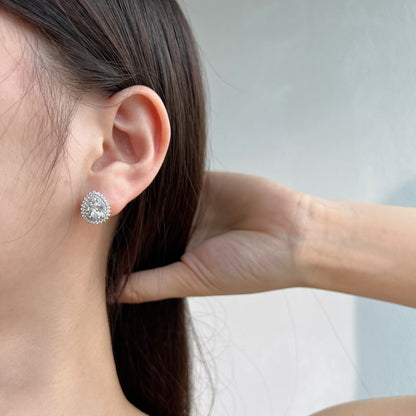 [ORA ]Delicate Gorgeous Pear Cut Daily Earrings