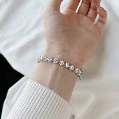 [ORA ]0.75 Carat Elegant Romantic Heart Shape Lover Bracelet