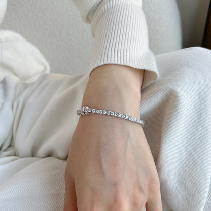 [ORA ]Dainty Charming Round Cut Tennis Bracelet