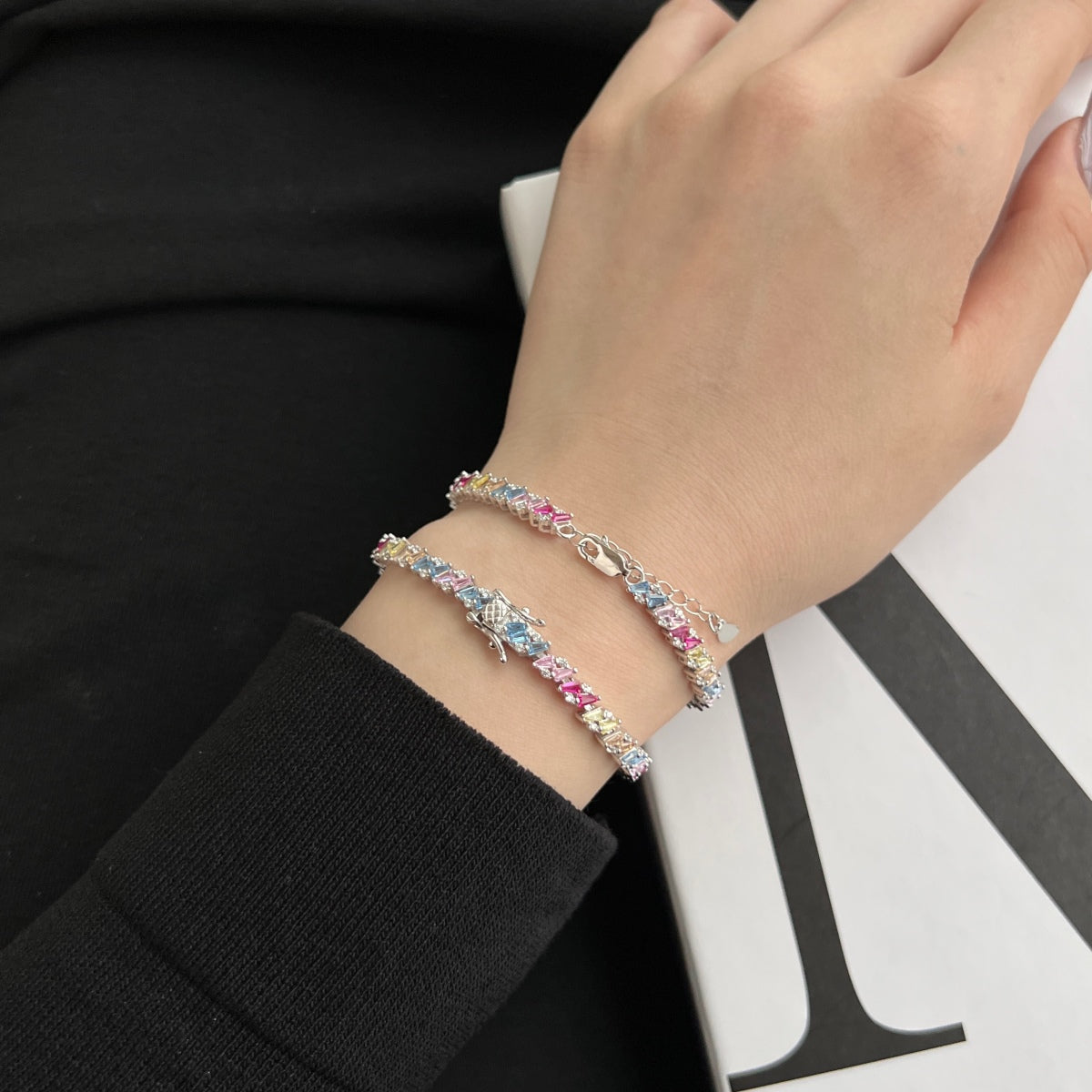 [ORA ]Ornate Sparkling Multi Cut Party Bracelet