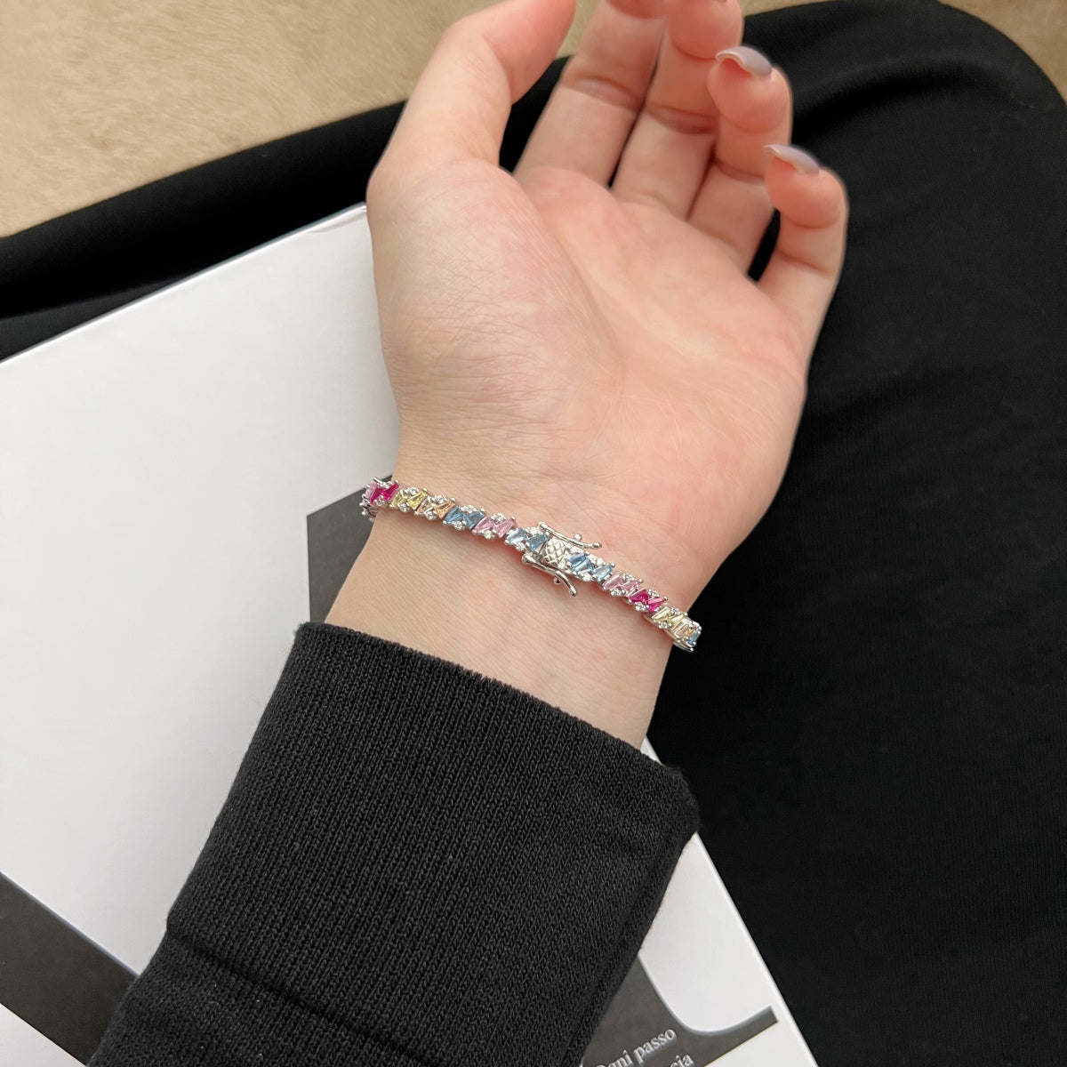 [ORA ]Ornate Sparkling Multi Cut Party Bracelet
