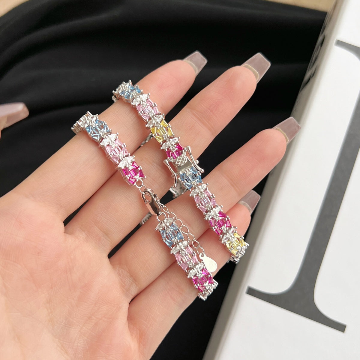 [ORA ]Delicate Colorful Multi Cut Party Bracelet