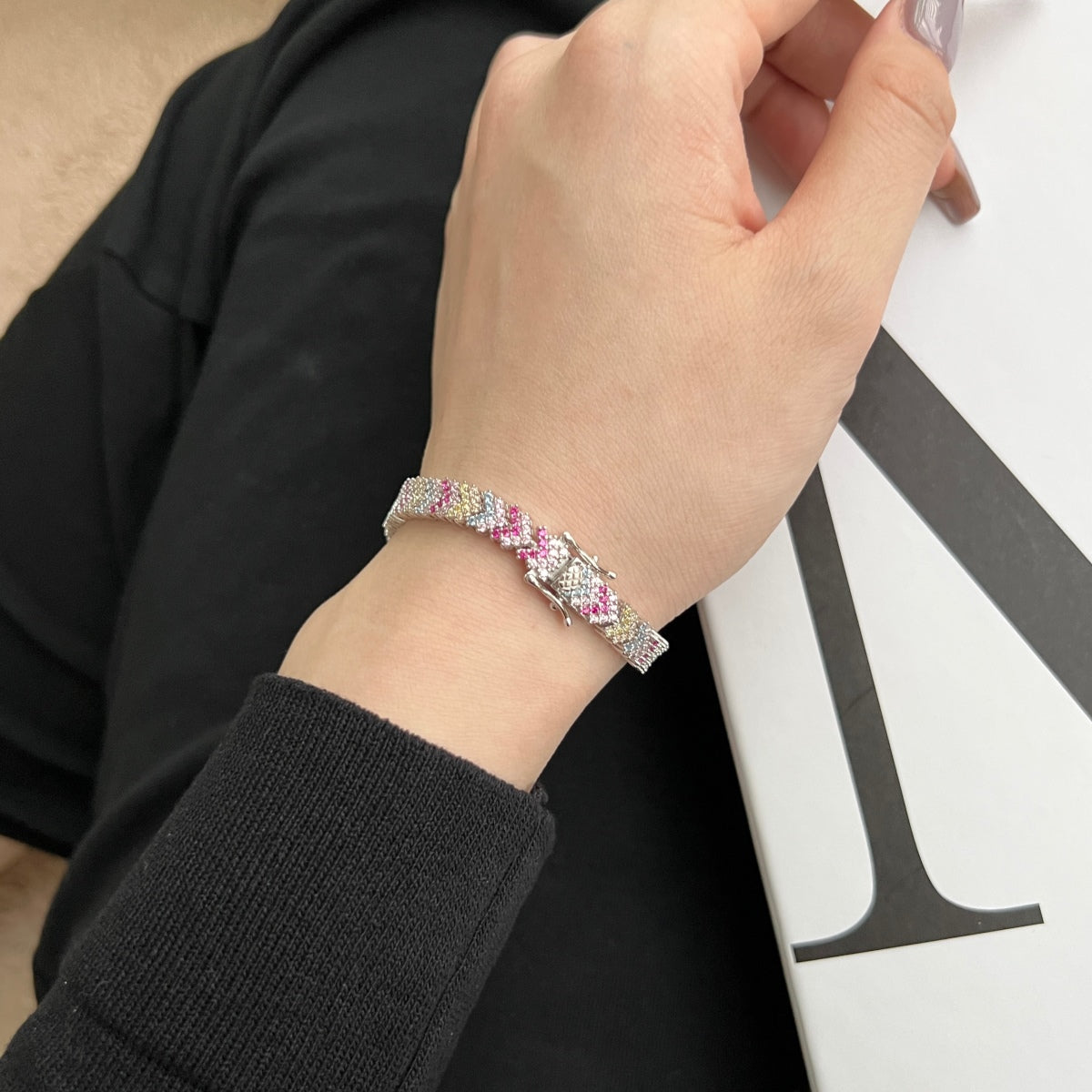 [ORA ]Ornate Sparkling Round Cut Party Bracelet