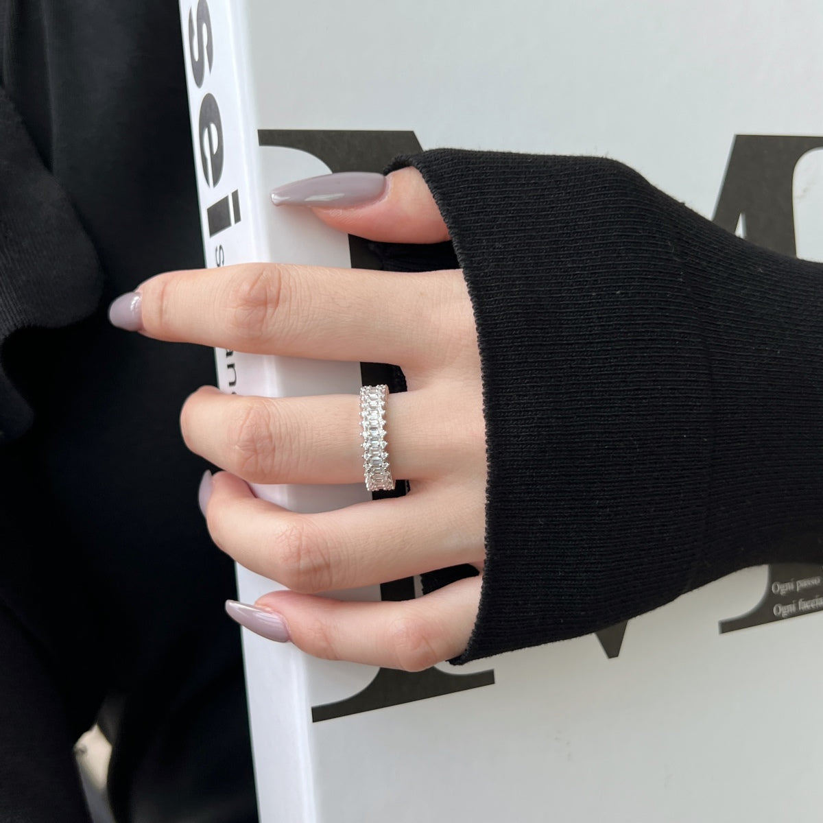 [ORA ]Splashy Ornate Emerald Cut Cocktail Ring