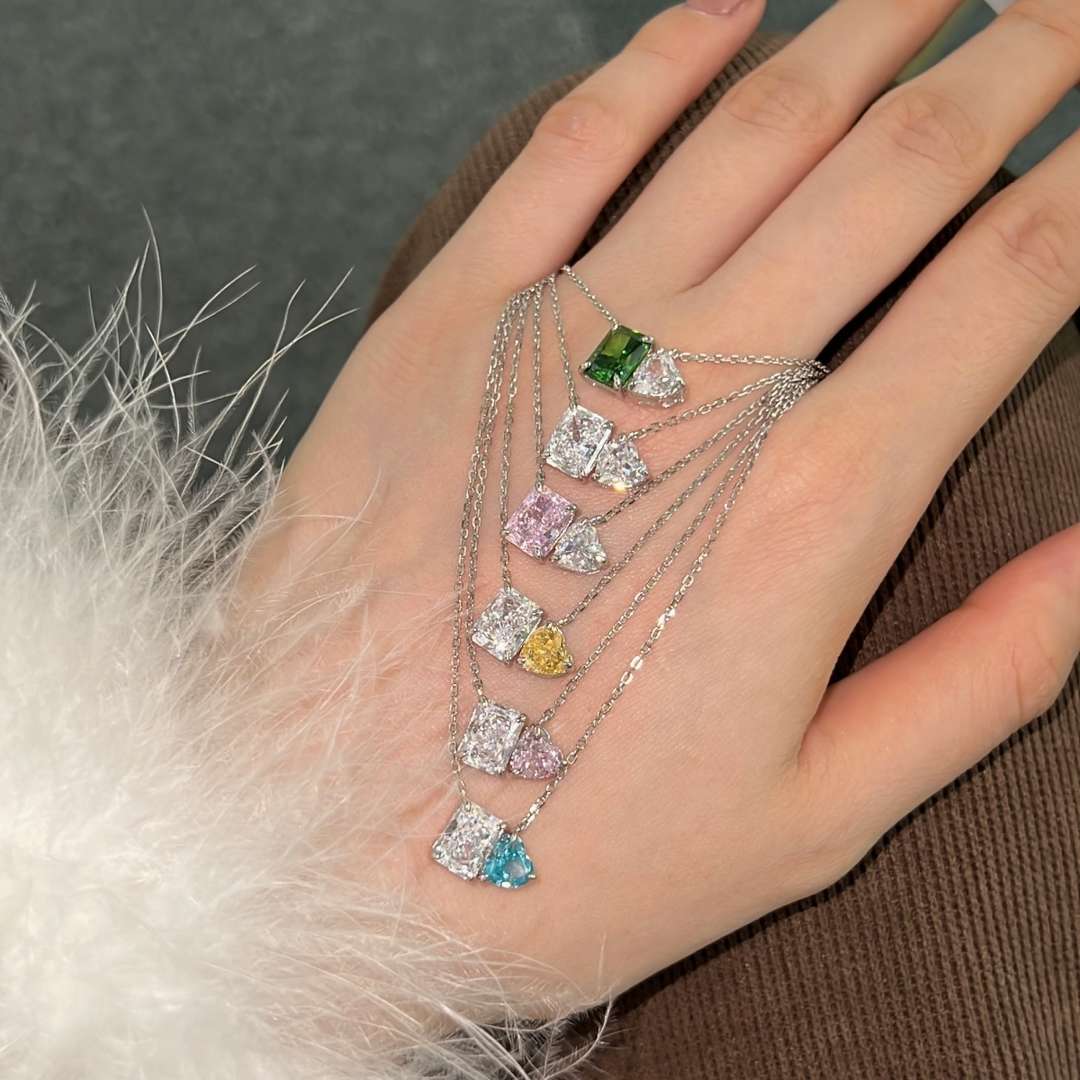 [ORA]Dazzling Square & Heart Shape Necklace