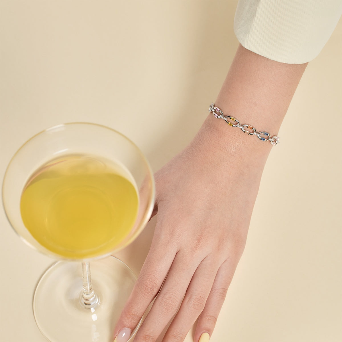 [ORA ]Dazzling Colorful Daily Bracelet