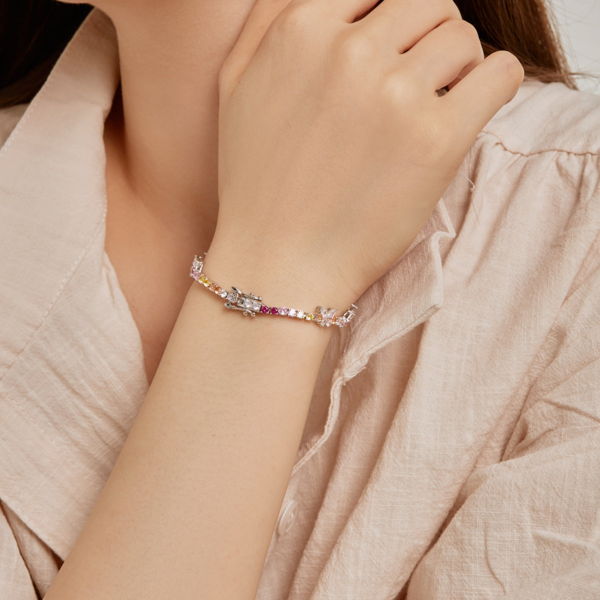 [ORA ]Ornate Colorful Butterfly Shape Round Cut Daily Bracelet