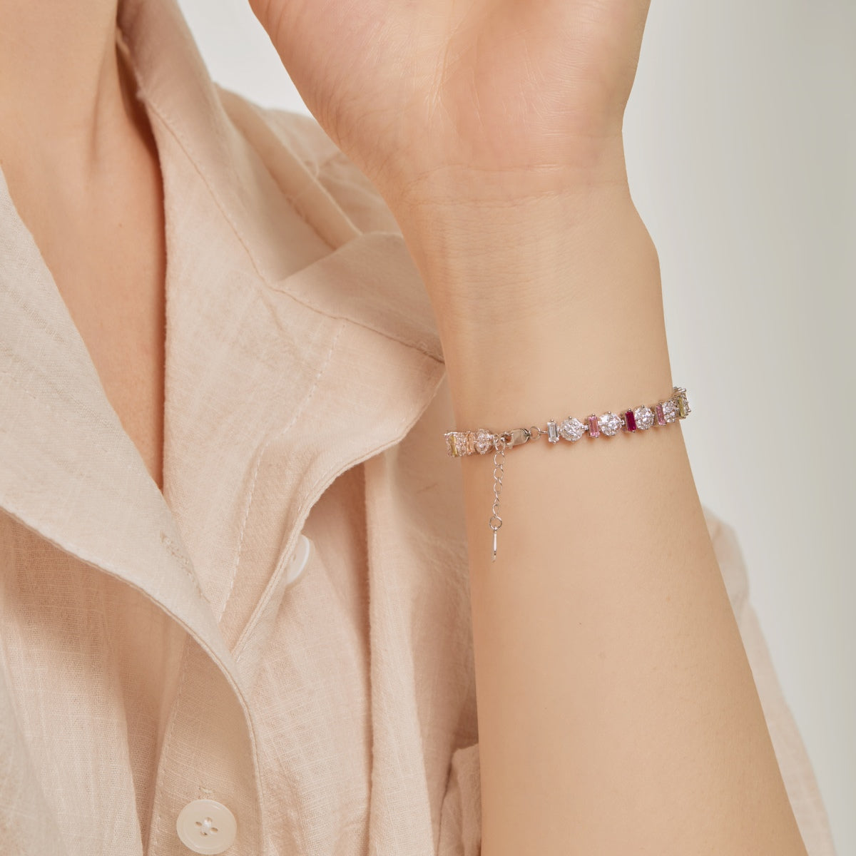 [ORA ]Radiant Colorful Round Shape Daily Bracelet