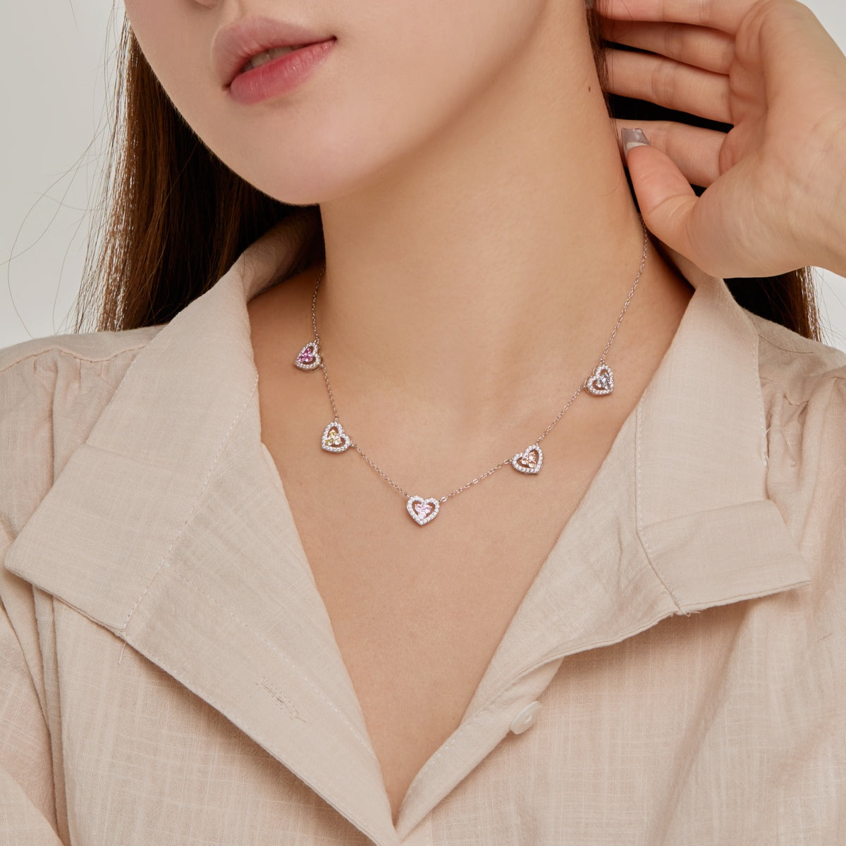 [ORA ]Sparkling Five Heart Necklace