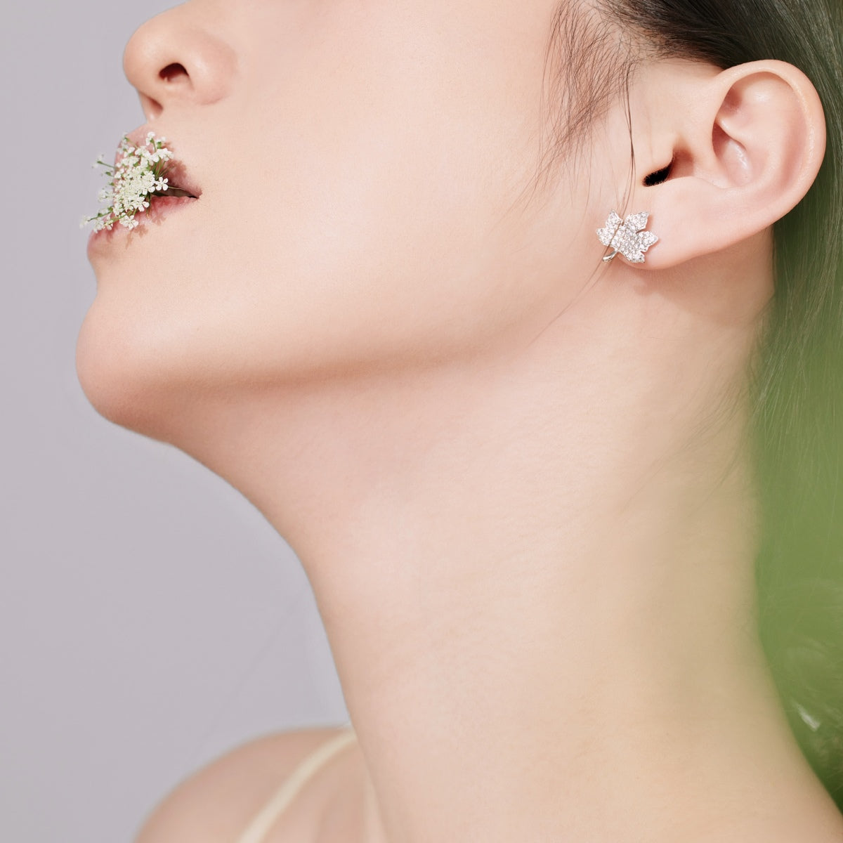 [ORA]Exquisite Ohrringe im Ahornblatt-Design