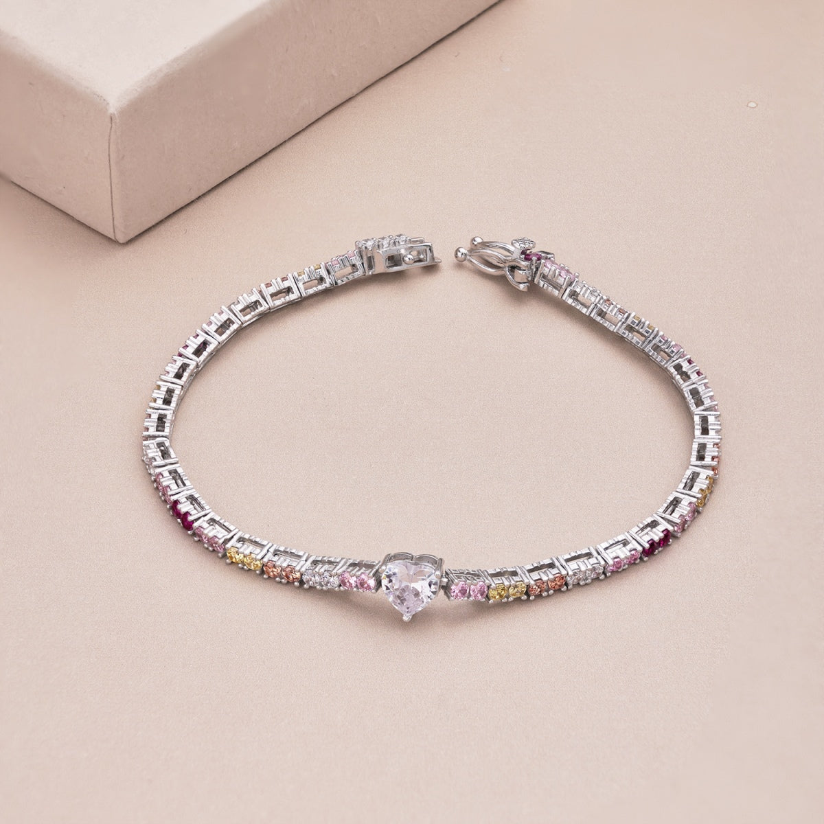 [ORA ]Delicate Romantic Heart Shape Lover Bracelet