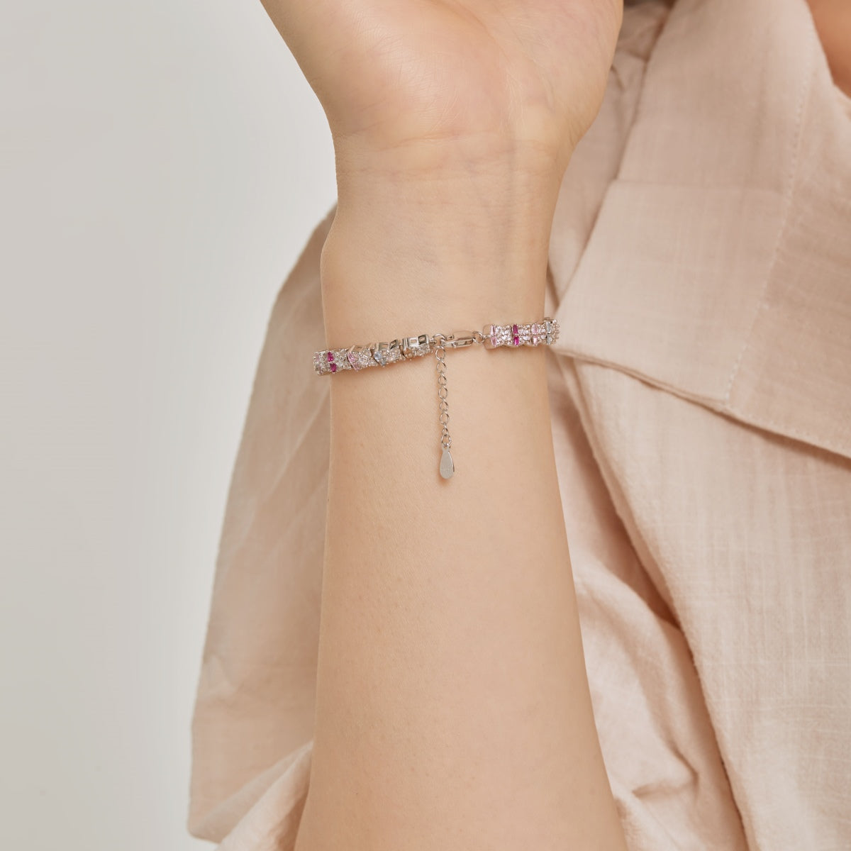 [ORA ]Unique Colorful Flower Shape Daily Bracelet