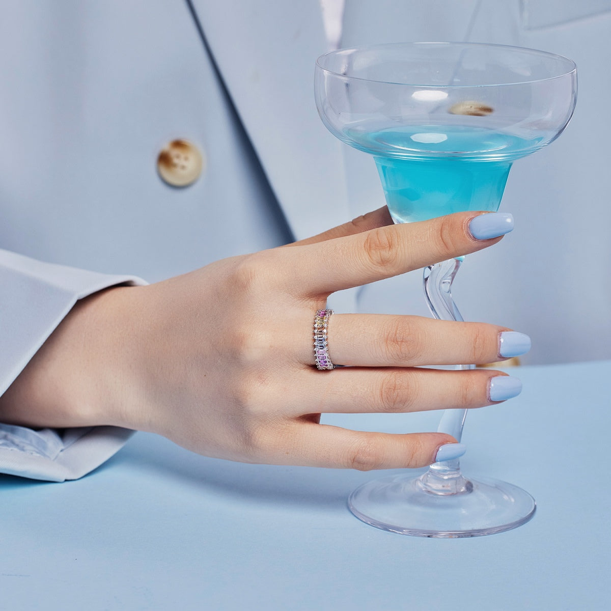 [ORA ]Splashy Ornate Emerald Cut Cocktail Ring