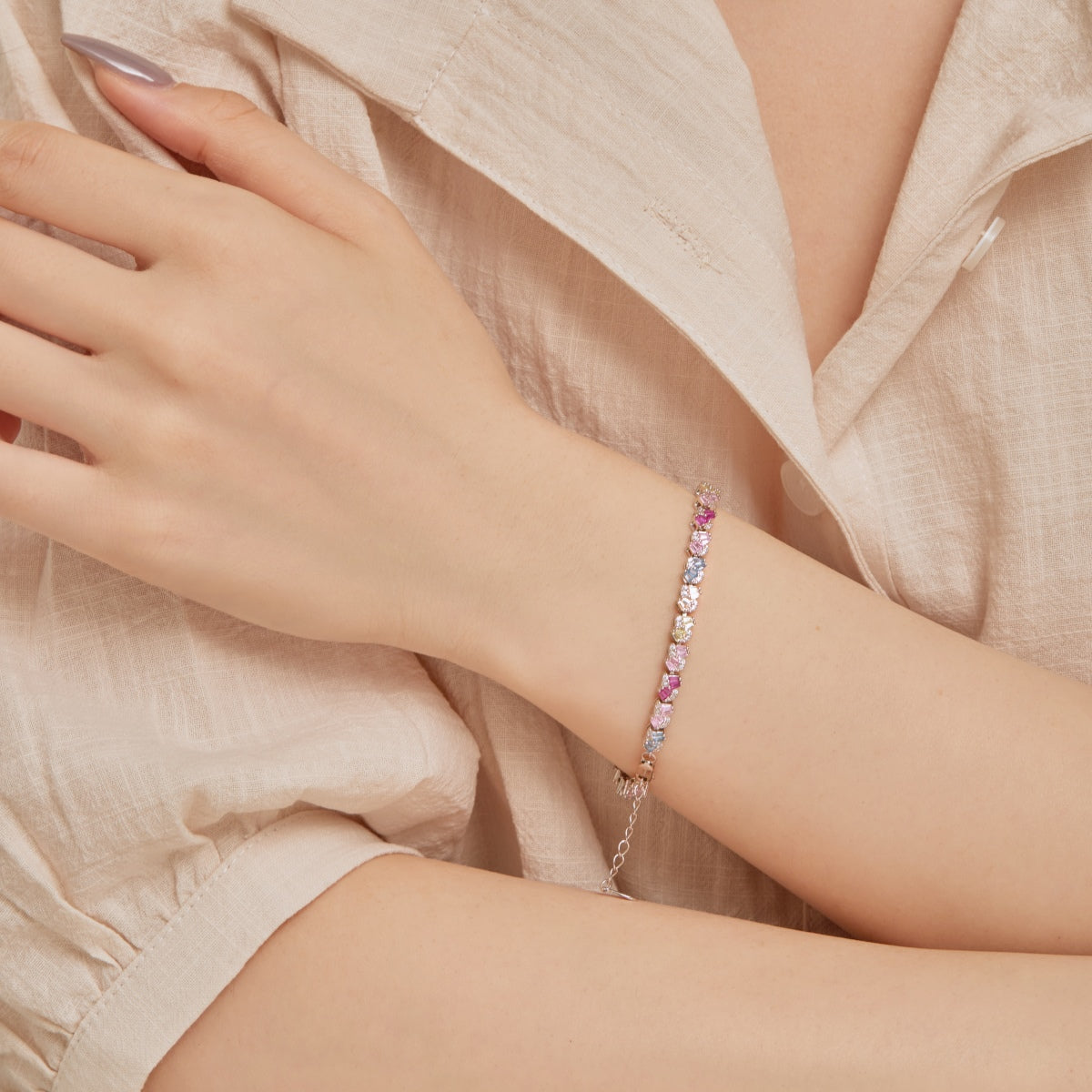 [ORA ]Ornate Colorful Flower Shape Party Bracelet