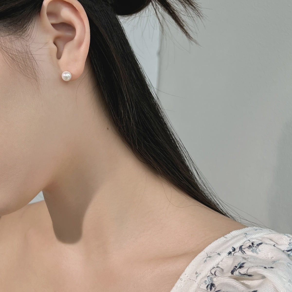 [ORA ]Delicate Pearl Earrings
