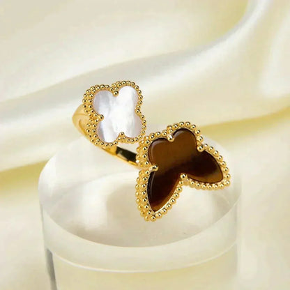[ORA]LUCKY BETWEEN THE FINGER RING