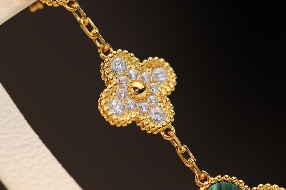 [ORA]CLOVER EARRINGS GOLD MALACHITE DIAMOND 3 MOTIF