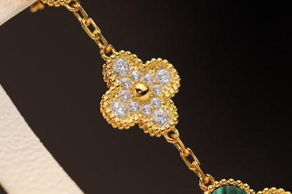 [ORA]CLOVER EARRINGS GOLD MALACHITE DIAMOND 3 MOTIF