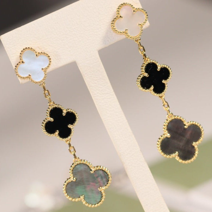[ORA]CLOVER EARRINGS GOLD ONYX MOP 3 MOTIF